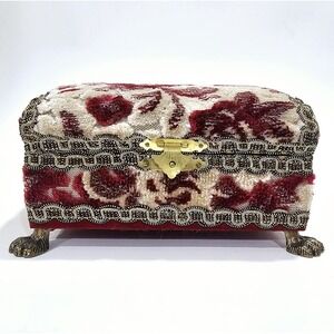 Vintage Red Rose Carpet Wrapped‎ Footed Music Box Hinged Lid W/ Clasp 6x4x3 1/2